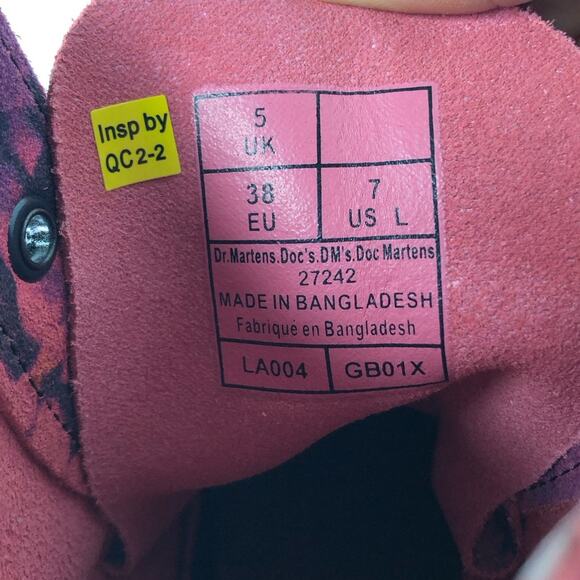 NWT Dr Martens Purple Tie Dye 1460 Lace Up Ankle Boots Women’s 7 Shoes - Picture 13 of 13